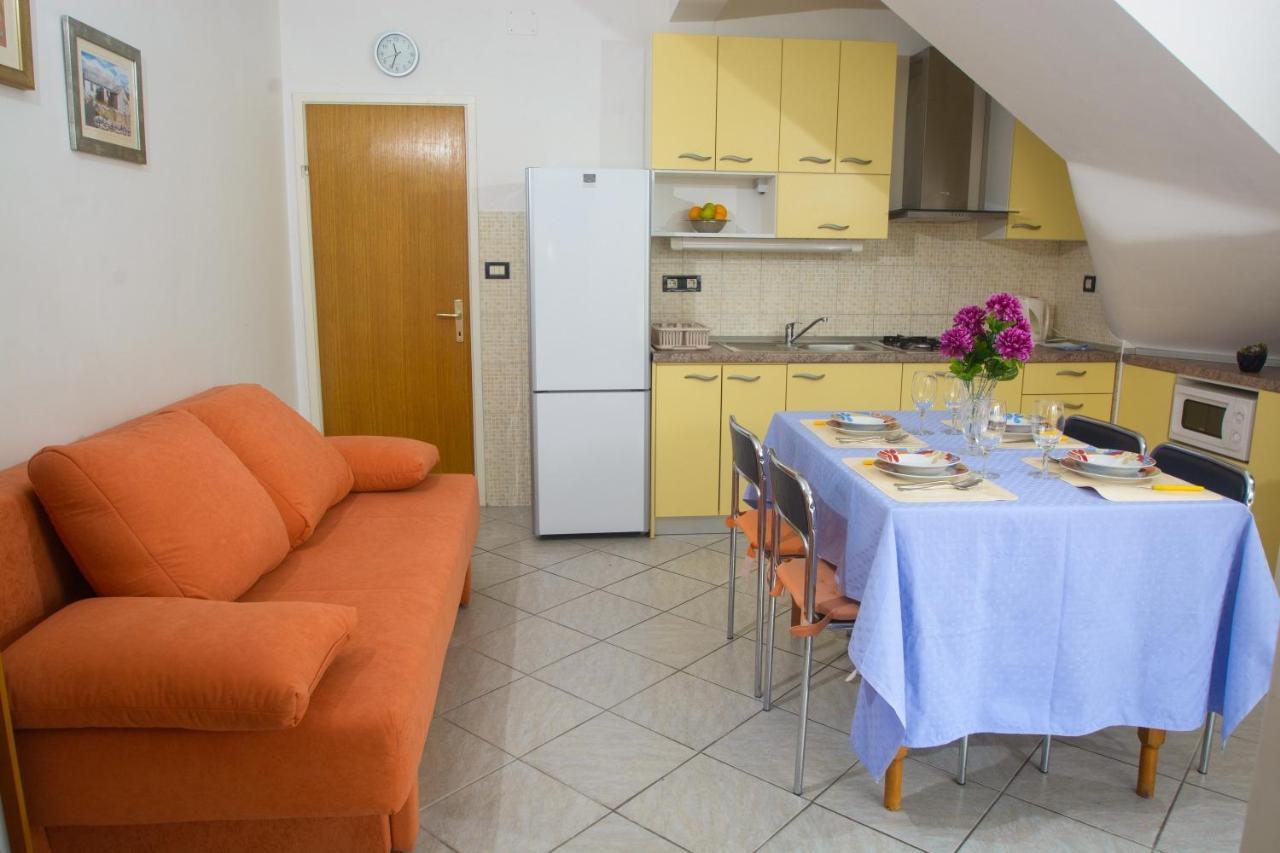 Apartments Marija - By The Sea Rogoznica  Εξωτερικό φωτογραφία